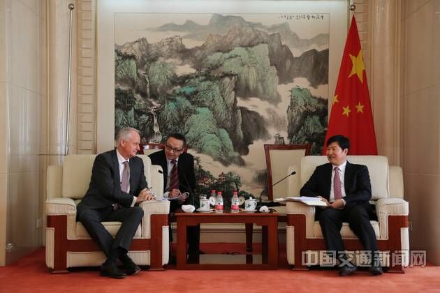 ��С����(hu��)Ҋ(ji��n)��ķ�ռ��F(tu��n)�������˄P