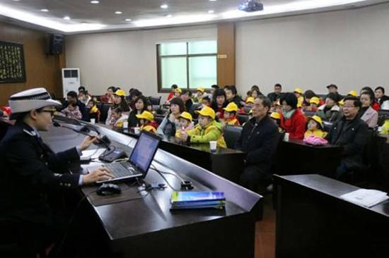 ���(y��ng)�к�|������У�_չ��ͨ��ȫ�������(d��ng)