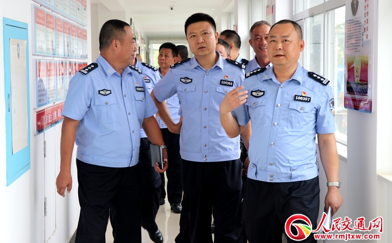 �������������ց�(l��i)���½���ֱ��һ���(du��)���������h������