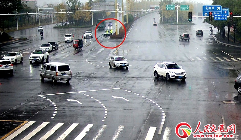 ���ϳ��£�݋�鲼�ؽo��  ����(zh��n)��@�����{��