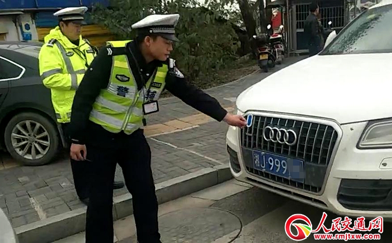 ���ϳ���Ů�Ӵ�đ׃̖(h��o)�� ������(y��n)��]����