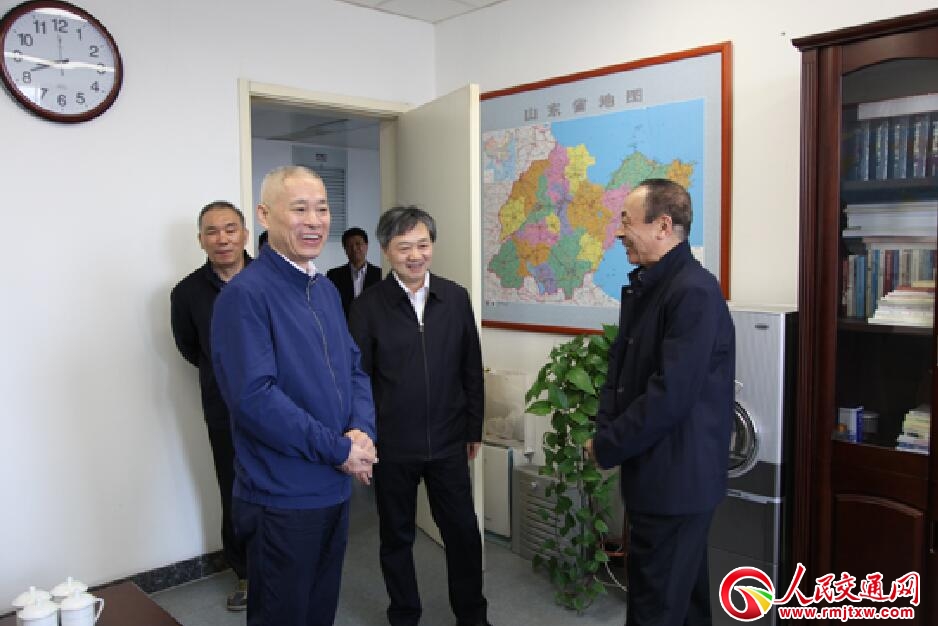 ��Ȼ�YԴ���h�M�ɆT�_־܊һ�е�ɽ�|���϶�����{��