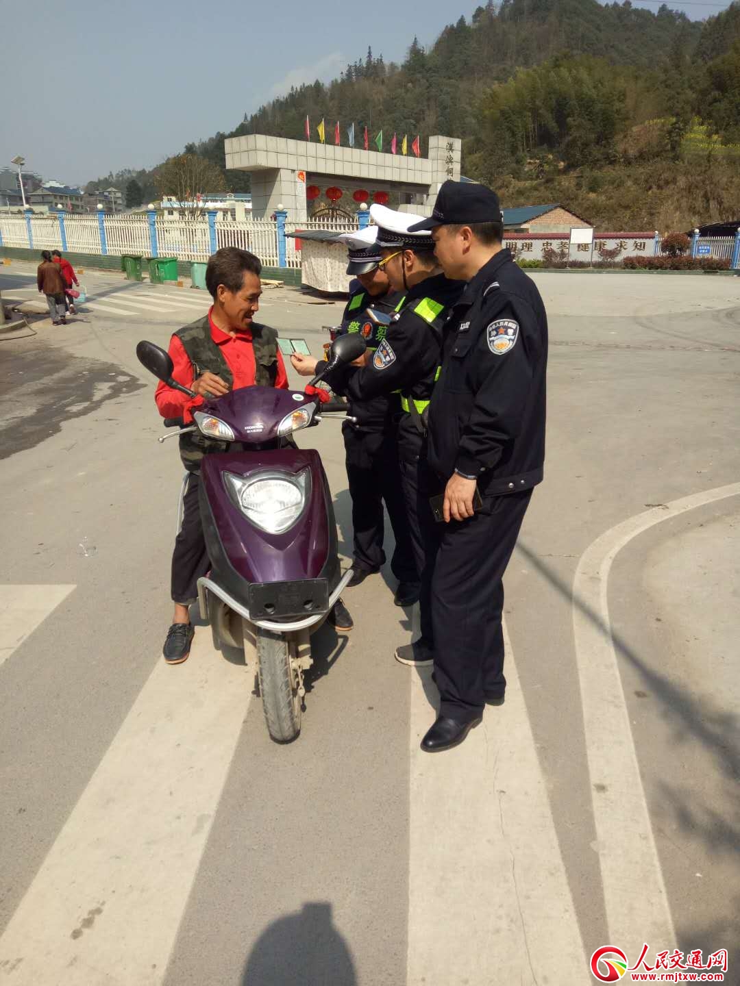 ���ϕ�(hu��)ͬ�����С�һ��һ�o���f(xi��)�ܽ�ͨ������ģʽ