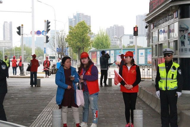 ��h300��־Ը�����Ͻ��^�_չӭ܊�\(y��n)������ͨ���w�(y��n)