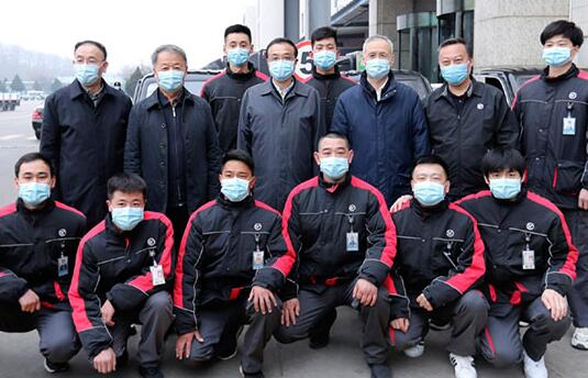 ��ˏ�(qi��ng)�Qٝ�����fС�硱���ゃ�������е�����������ƽ��Ӣ��