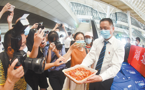 ���F��؛ ���r����·�����