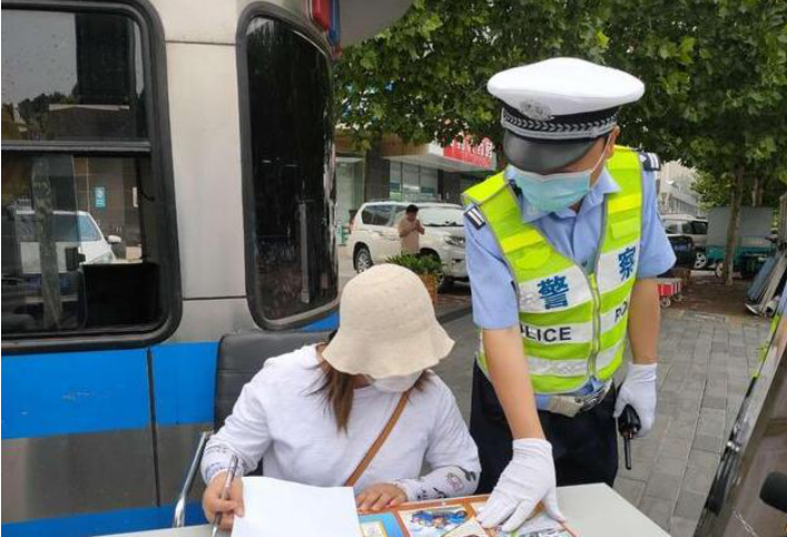 �ӱ���ʯ���f�������ǙC��܇�������`���f����