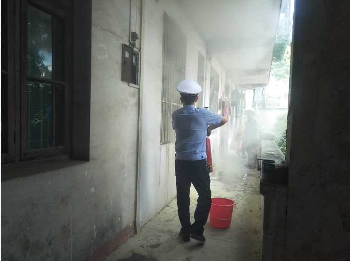 ����ͨ������������չ�F(xi��n)Ӣ�۱�ɫ