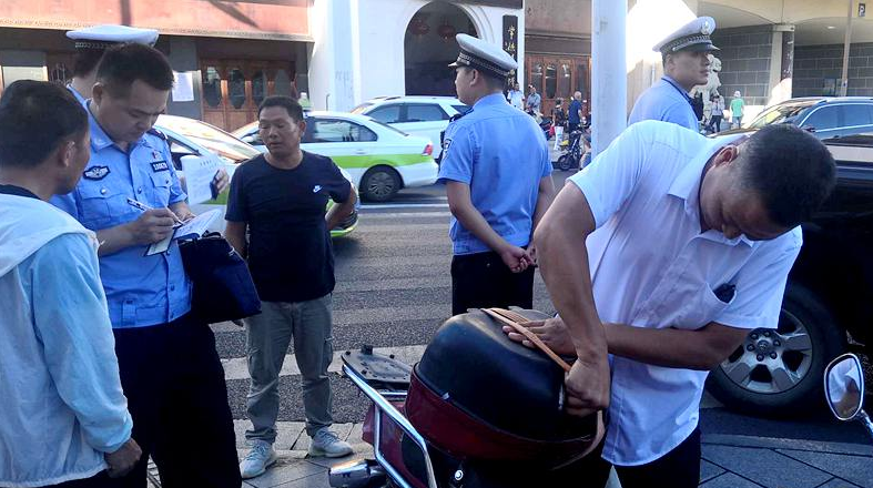 ���½�������һ��һ�������β�@һ�_����`��Ħ��܇