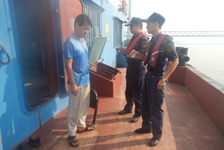 ���(y��ng)���¾ַe�O�_(k��i)չ����Ʒ������(zhu��n)�(xi��ng)��ȫ�O(ji��n)��