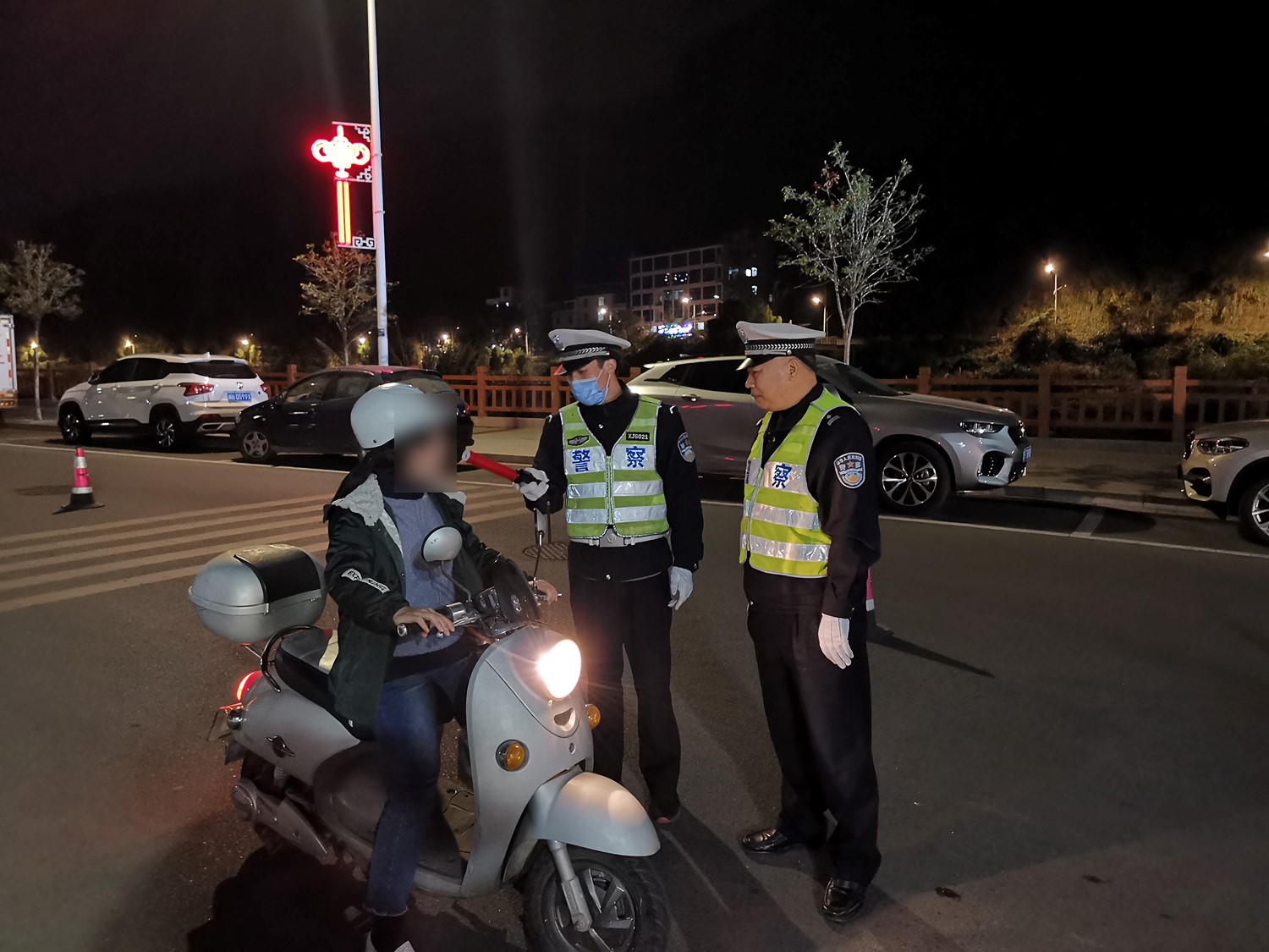 ���������Ϳh������(zhu��n)�(xi��ng)�Є�(d��ng)��@�����{