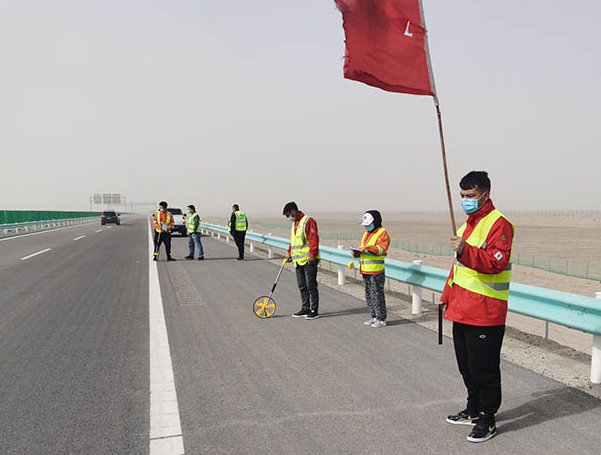 �½���Ͷ����ֹ�˾�_չ��·���g(sh��)��r�{(di��o)��