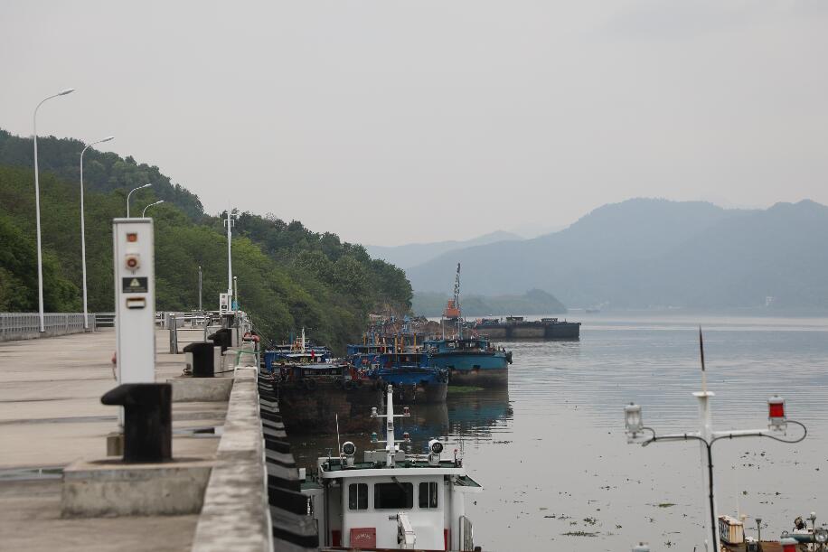 �mϪ��Ͷ���F(tu��n)��벢�e  �_��ƽ����Ѵ