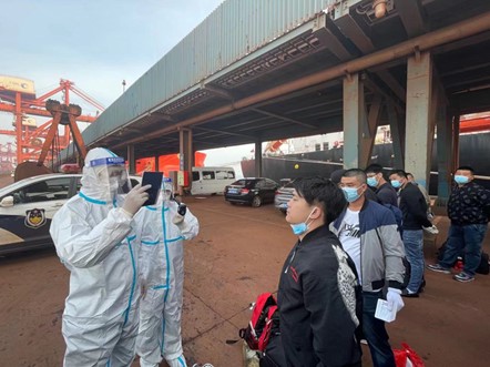 ������߅�zվ��ǰ��������ɴ��T���Q�΄�