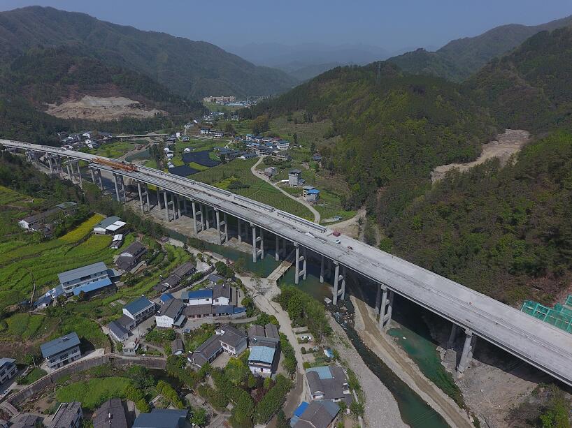 �v�������£��P(y��ng)���L(f��ng)����