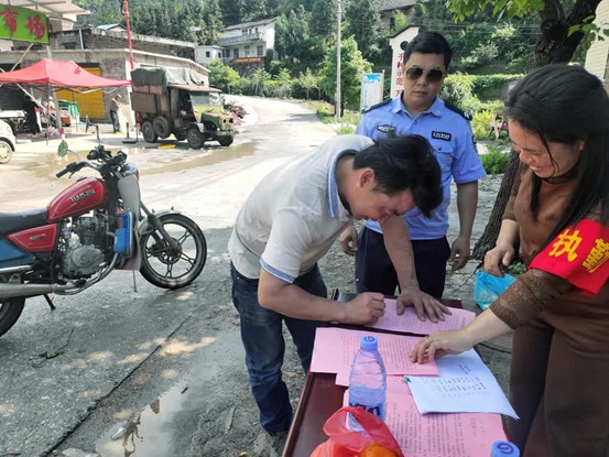 ����ʡ����h�T���¬����l(xi��ng)�������ν�ͨ���}�B����Ҫ�����ȡ�